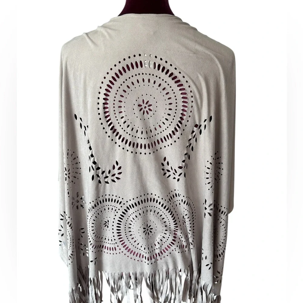 Chico’s Women’s Faux Microsuede Cream Cutout Boho Fringe Western Wrap